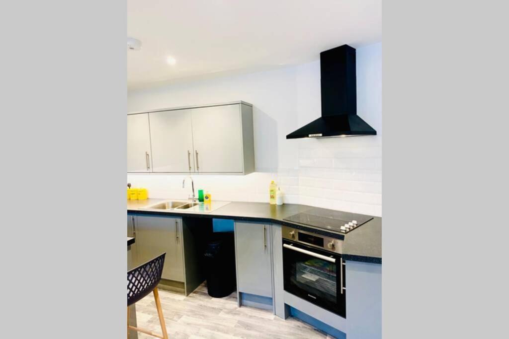 Stunning New Apartment Set In St Leonards On Sea Hollington  Екстериор снимка
